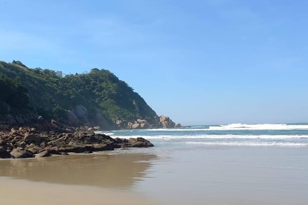 Apto Praia Do Tombo Guaruja Bagian luar foto